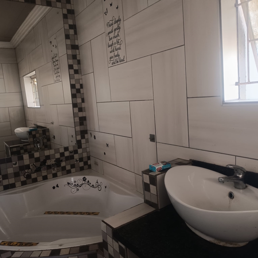 4 Bedroom Property for Sale in Sasolburg Ext 11 Free State
